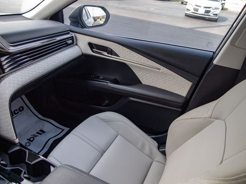 Used 2026 Toyota Camry XLE image 15