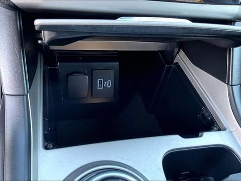 Used 2022 Ford Explorer XLT RWD image 20