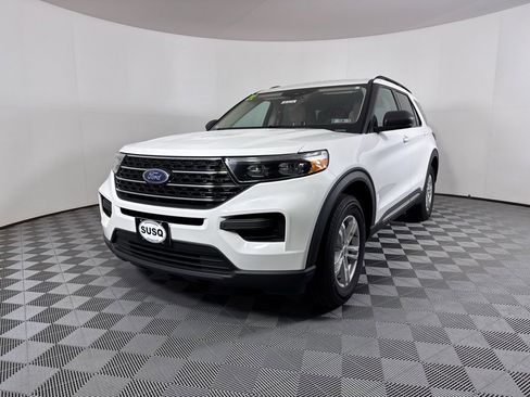 Used 2021 Ford Explorer XLT w/ Class III Trailer Tow Package AWD/4WD image 18