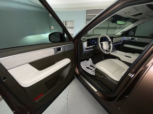 Used 2024 Hyundai Santa Fe Calligraphy AWD/4WD image 11
