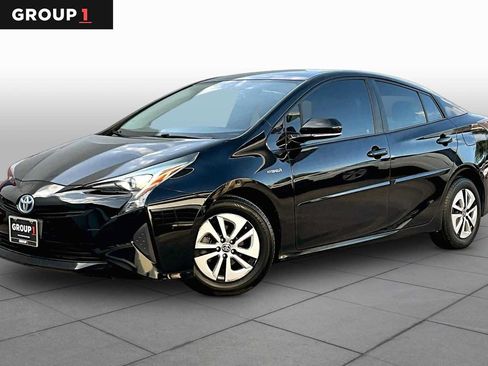 Used 2016 Toyota Prius Four FWD image 1