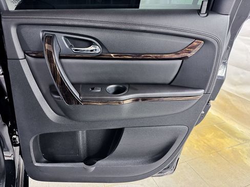 Used 2016 GMC Acadia Denali AWD/4WD image 16