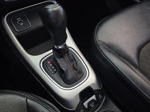 Used 2020 Jeep Compass Latitude FWD image 22