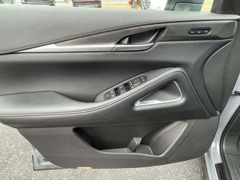 Used 2025 INFINITI QX60 Luxe w/ Black Edition image 17