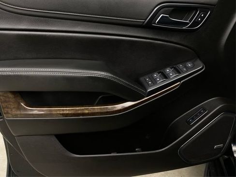 Used 2019 Chevrolet Suburban LT AWD/4WD image 25