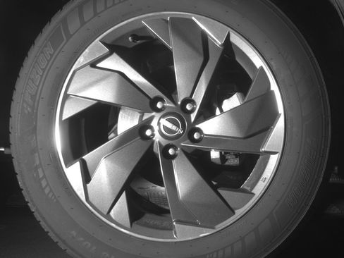 Used 2025 Nissan Rogue SV image 13