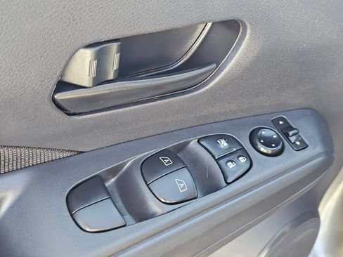 Certified 2023 Nissan Kicks S FWD image 29