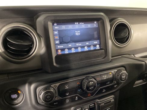 Used 2022 Jeep Wrangler Unlimited Sport AWD/4WD image 27