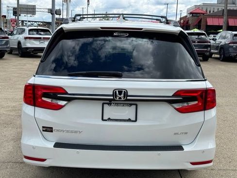 Used 2023 Honda Odyssey Elite image 5