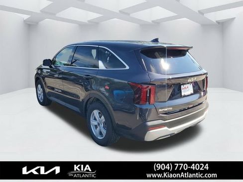 New 2026 Kia Sorento LX FWD image 3