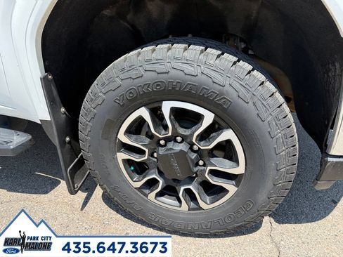 Used 2020 GMC Sierra 2500 SLE w/ Preferred Package AWD/4WD image 10
