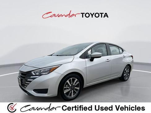 Used 2025 Nissan Versa SV FWD image 1