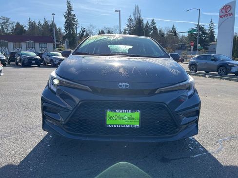Used 2024 Toyota Corolla XSE image 2