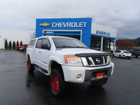 Used 2012 Nissan Titan SV w/ SV Value Truck Pkg image 32