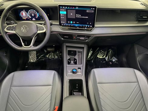 New 2026 Volkswagen Tiguan SE AWD/4WD image 12