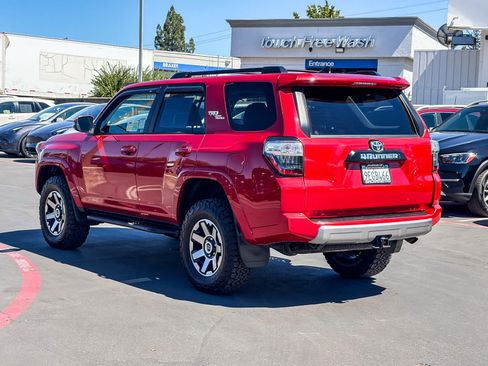 Used 2023 Toyota 4Runner TRD Off-Road Premium w/ Moonroof Package AWD/4WD image 2