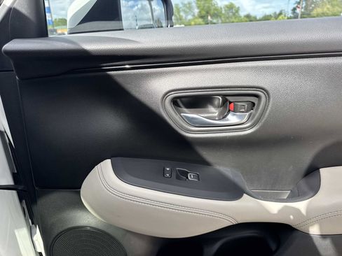 Used 2023 Honda HR-V EX-L image 14
