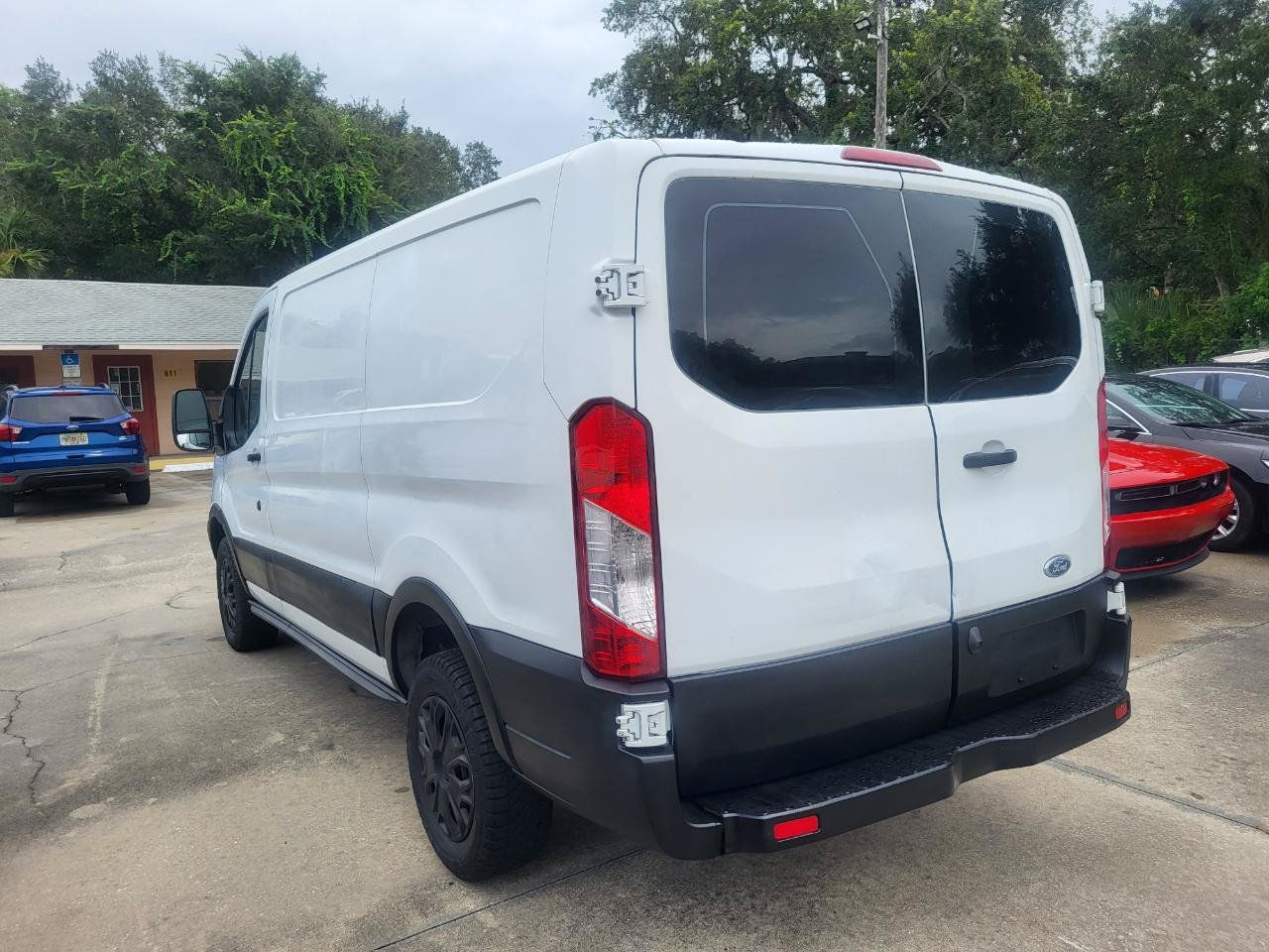 Used 2016 Ford Transit 250 130 Low Roof w/ Exterior Upgrade Package RWD image 34