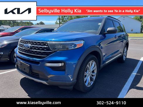 Used 2020 Ford Explorer XLT w/ Equipment Group 202A AWD/4WD image 1