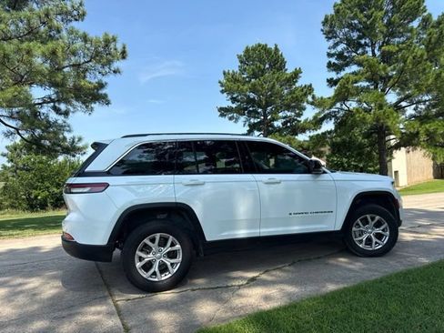 Used 2022 Jeep Grand Cherokee Limited RWD image 19
