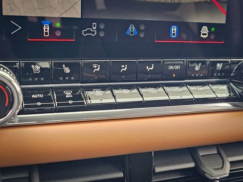 New 2026 GMC Canyon AT4 w/ Technology Plus Package AWD/4WD image 28