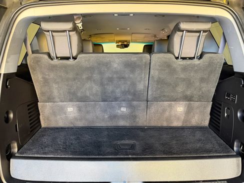 Used 2017 GMC Yukon SLT AWD/4WD image 40