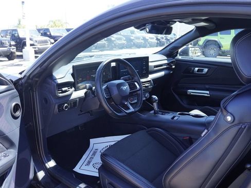 Used 2024 Ford Mustang Coupe RWD image 22