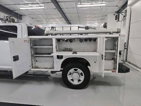 Used 2024 RAM 2500 Tradesman w/ Snow Chief Group AWD/4WD image 7