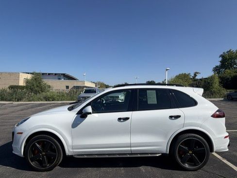 Used 2018 Porsche Cayenne Turbo AWD/4WD image 4