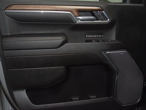 Used 2023 Chevrolet Silverado 1500 High Country w/ High Country Premium Package image 50