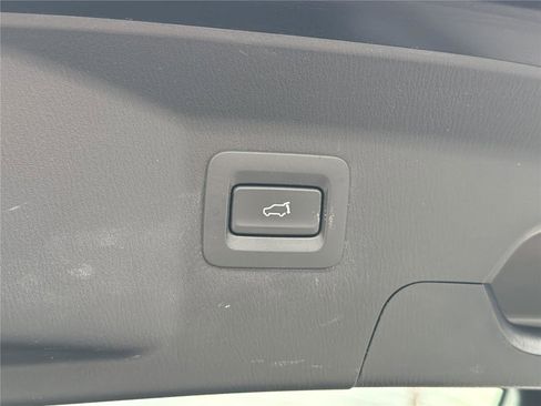 Used 2018 MAZDA CX-9 Touring w/ Touring Premium Package image 20