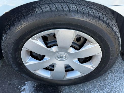 Used 2009 Toyota Camry LE image 30