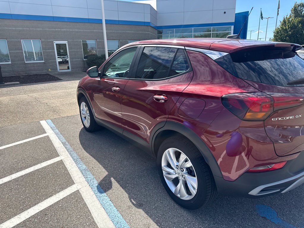 Used 2024 Buick Encore GX Preferred w/ Comfort Package FWD image 7