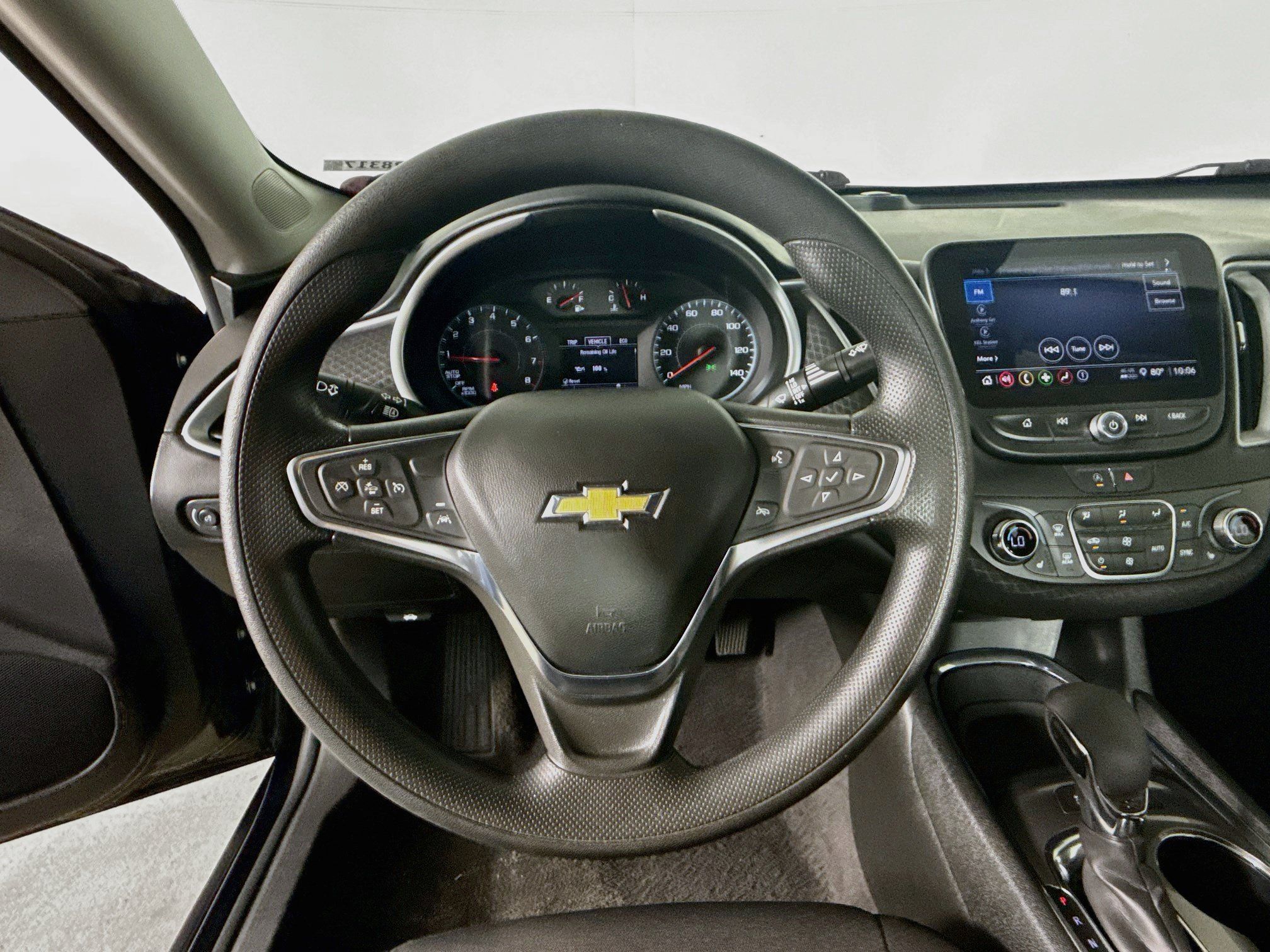 Used 2025 Chevrolet Malibu LT FWD image 7