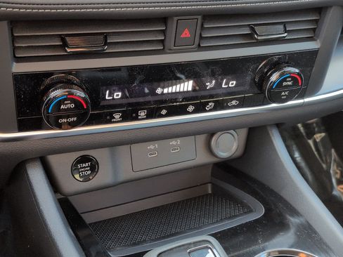 New 2026 Nissan Rogue SV FWD image 19