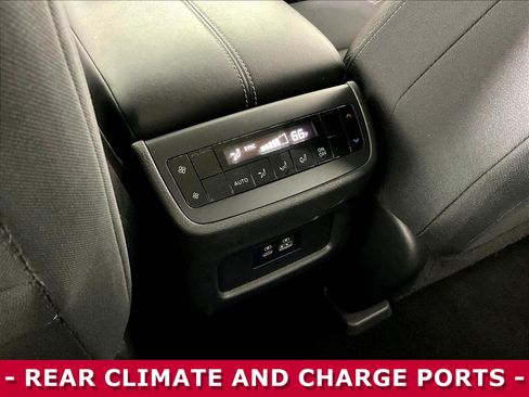 Used 2022 Nissan Pathfinder SV AWD/4WD image 10