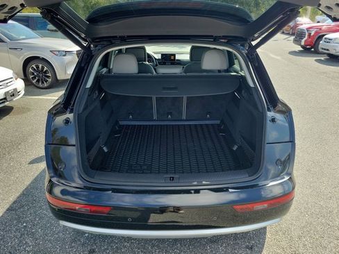 Used 2018 Audi Q5 2.0T Premium Plus w/ Premium Plus Package image 19