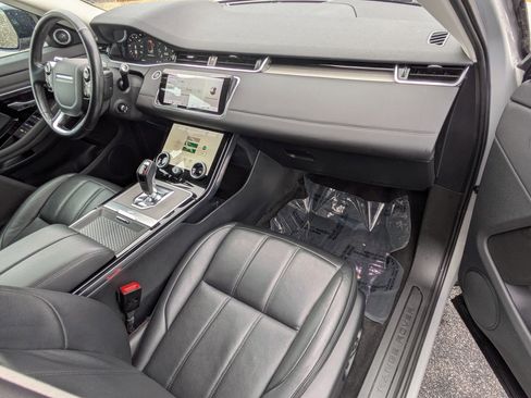 Used 2020 Land Rover Range Rover Evoque SE image 29