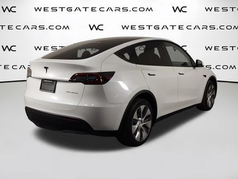 Used 2023 Tesla Model Y AWD image 47