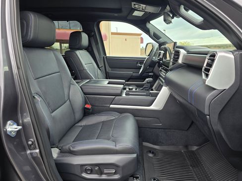 Used 2025 Toyota Tundra Platinum AWD/4WD image 14