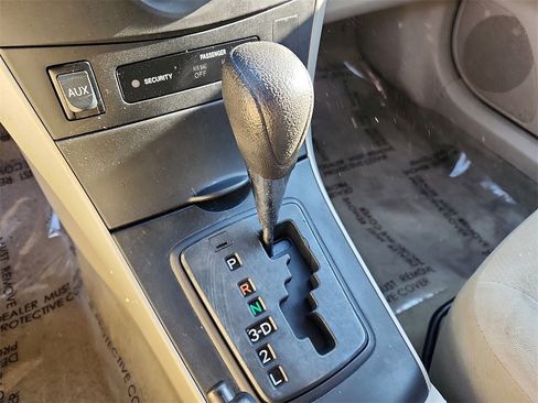 Used 2013 Toyota Corolla L image 15