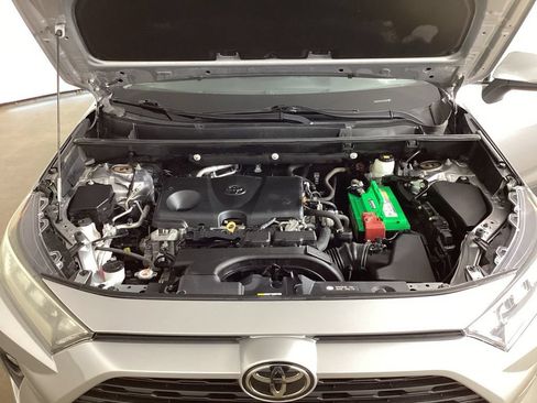 Used 2020 Toyota RAV4 XLE AWD/4WD image 25