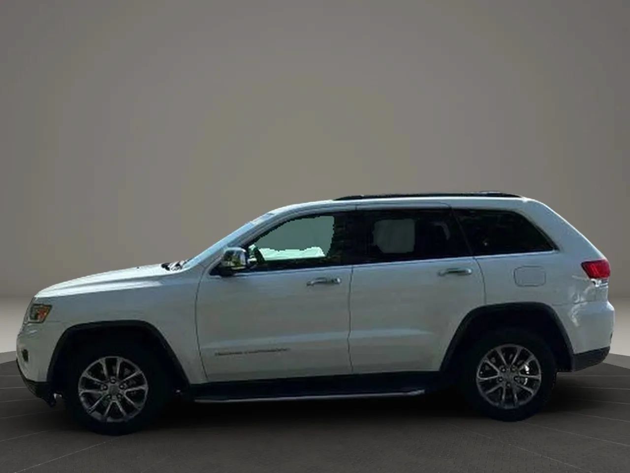 Used 2016 Jeep Grand Cherokee Limited AWD/4WD image 6