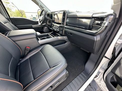 New 2026 Ford F250 Lariat w/ Black Appearance Package AWD/4WD image 23