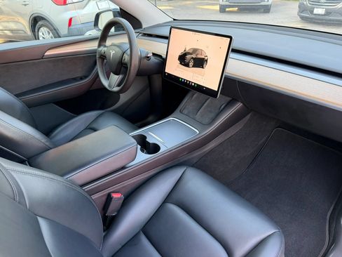 Used 2023 Tesla Model Y Long Range AWD/4WD image 21