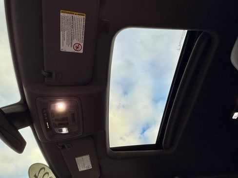 Used 2022 Chevrolet Silverado 2500 LTZ w/ LTZ Plus Package image 20