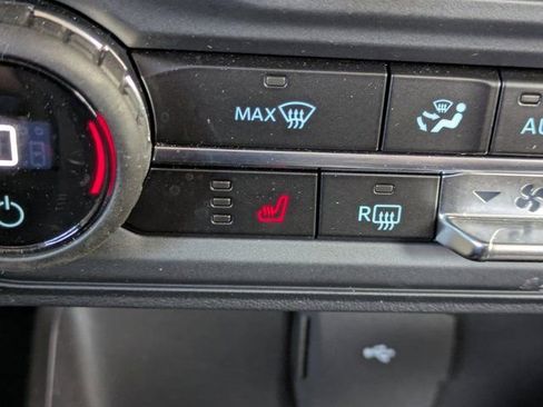 Used 2024 Ford Bronco Badlands image 26