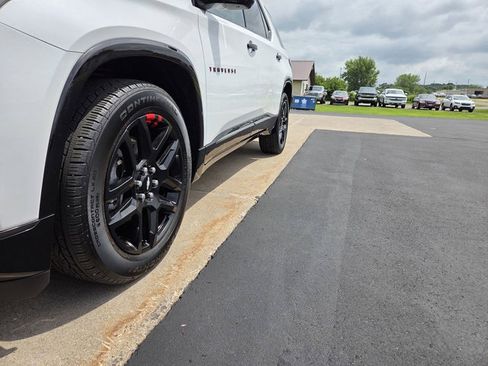 Used 2019 Chevrolet Traverse Premier w/ Redline Edition AWD/4WD image 8