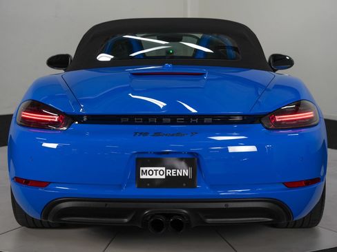 Used 2022 Porsche 718 Boxster RWD image 9