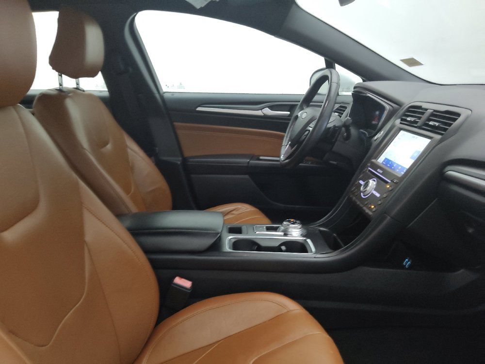 Used 2020 Ford Fusion Titanium AWD/4WD image 21
